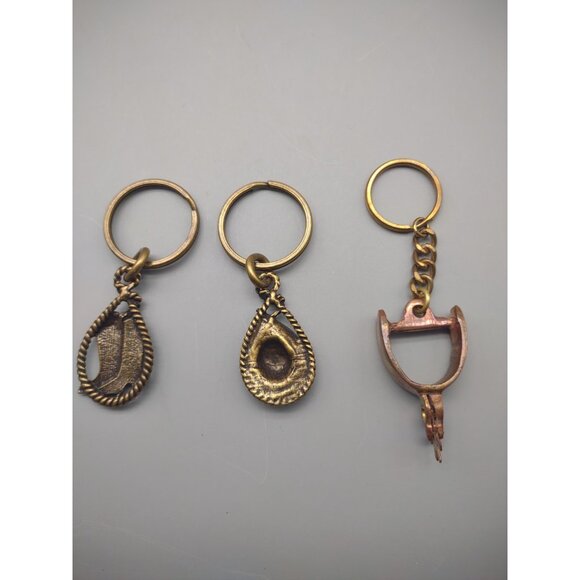 Vintage Lot of 3 Metal Western Cowboy Hat Lasso Boot Stirrup Spur Keychains - Picture 5 of 13